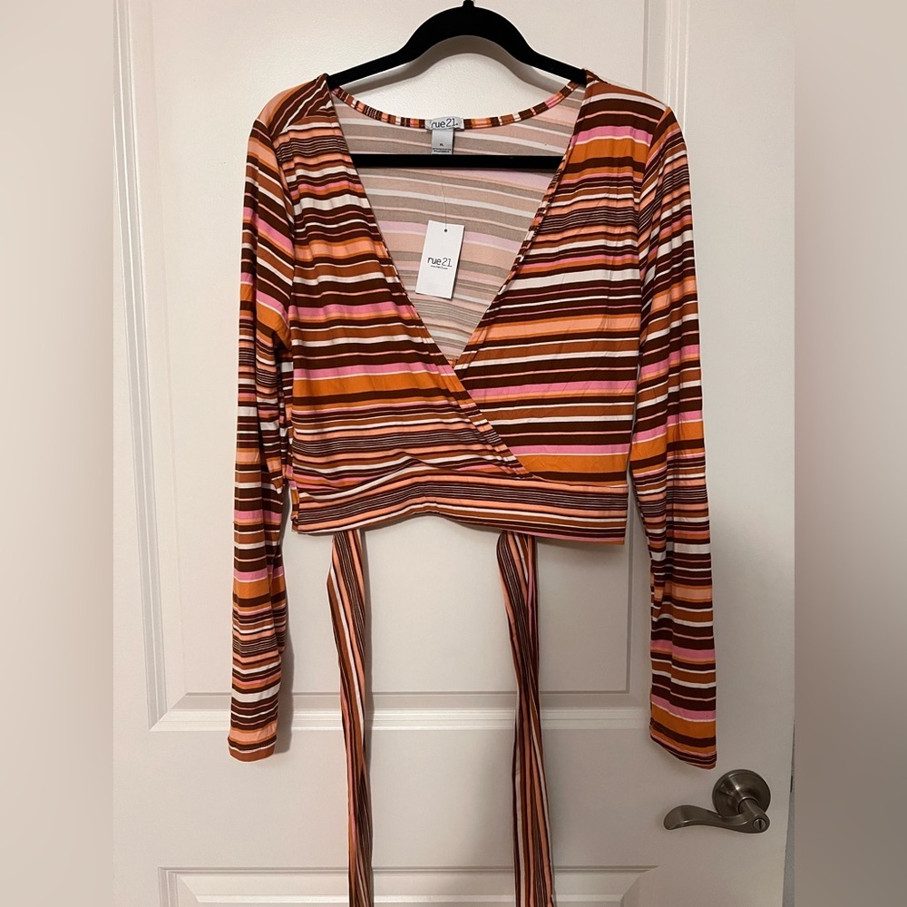 Rue 21 crop top (NWT) size xl